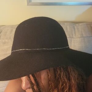 Elegant Black Wool Hat for Women